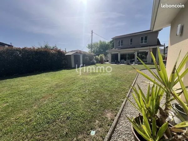 Maison 5 pièces 160 m²