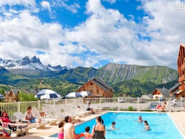 Appartement 4 personnes rénové - Fort rendement locatif au pied des pistes
