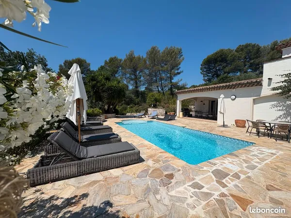 Villa meublée, jardin, piscine, 4 chambres