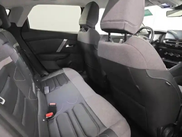 Citroën C4 1.2 puretech 130ch eat8 shine — photo 9
