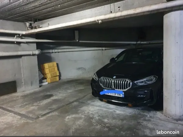 Place de parking 12m2