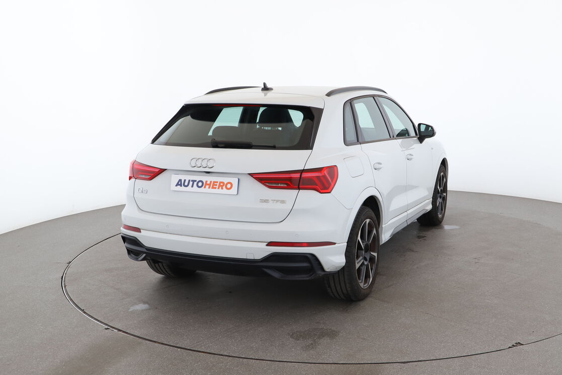 Audi Q3 35 TFSI S Line S Tronic 7 — photo 5