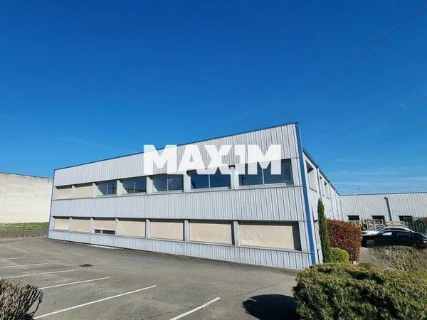 Bureau 575 m²