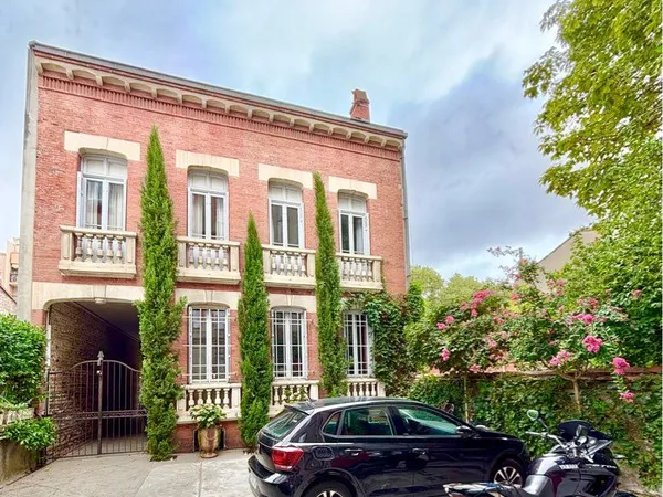Maison Chalets / Jeanne d'Arc