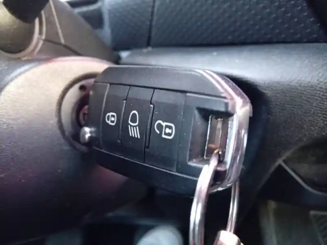 Citroën C4 puretech 130 s&amp;s eat8 — photo 24