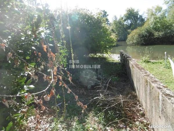 Terrain 322 m² Ruelle Sur Touvre