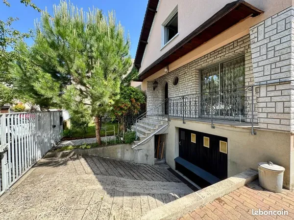 Maison de ville 6 pièces 200 m²