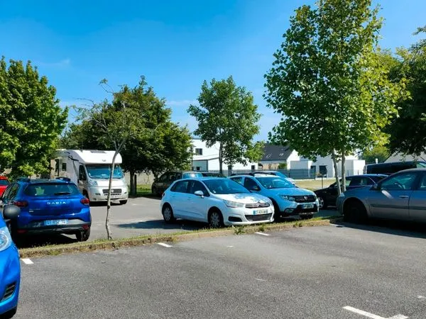 Parking à louer Vannes - Place voiture / utilitaire - 50 charges comprises