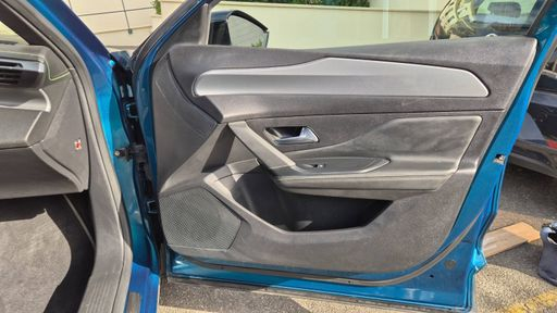 Peugeot 408 1.6 THP 225 Hybrid e-EAT8 - GT – 2022 – 58085 km – Hybride rechargeable – Boîte Automatique — photo 41