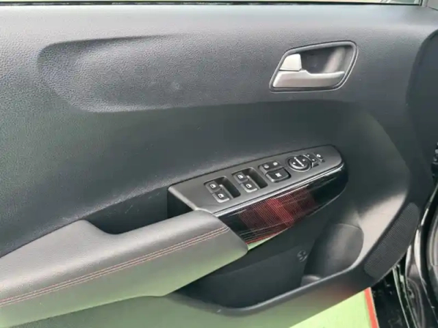 Kia Picanto gt line premium 1.2 84 ch — photo 16