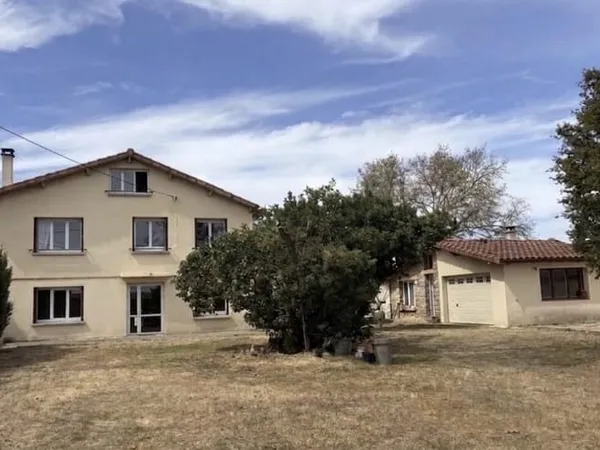 Maison de charme + dépendances 75 m² sur grand terrain de 990