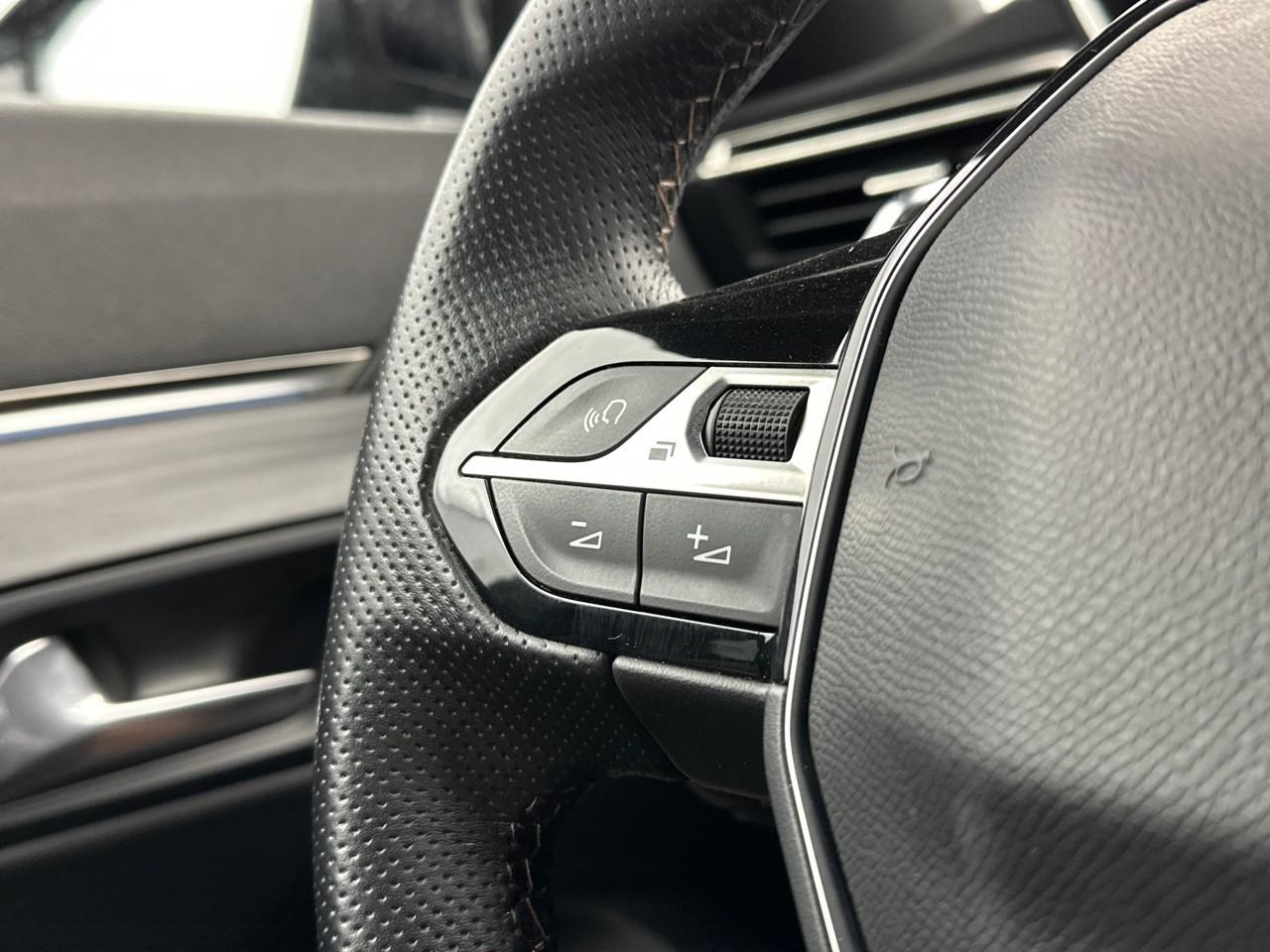 Peugeot 508 hybrid 225 e-eat8 gt pack — photo 18