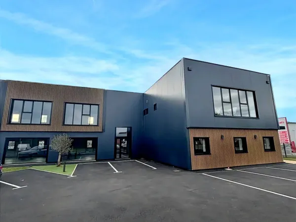 Bureaux 1 pièce 230 m²