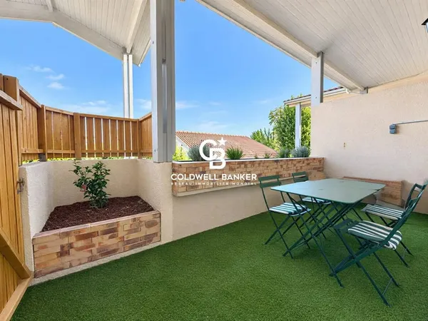 TAUSSAT-LES-BAINS - T4 DUPLEX RÉNOVÉ AVEC TERRASSE