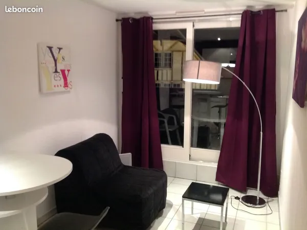 Studio meublé rue Emile Zola (N°12)