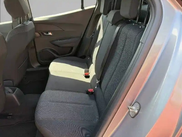 Peugeot 2008 hybrid 110 e-dcs6 — photo 12