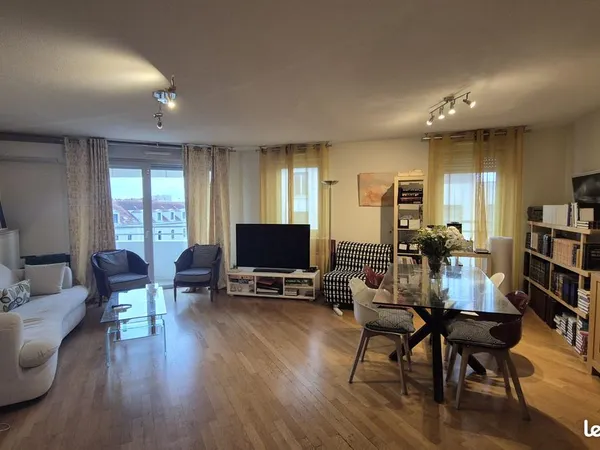 Grand t3 85 m2 villeurbanne republique a vendre