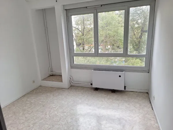 appartement F3 centre-ville dammarie les lys 25mn Paris"