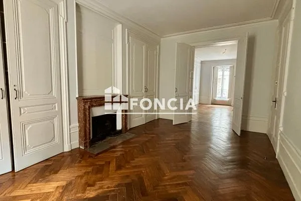 Appartement 5 pièces 100 m²