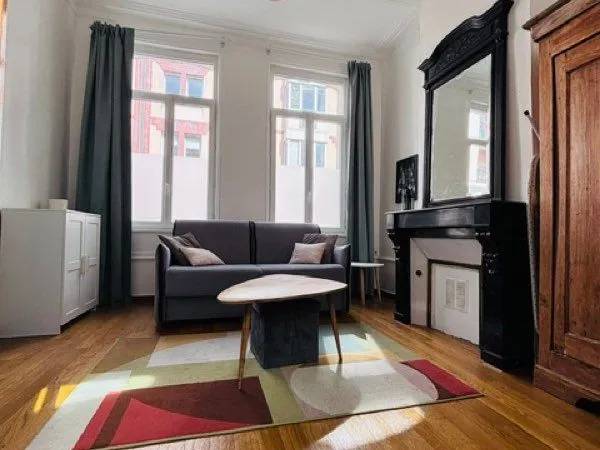 Très bel appartement F1 meublé - 32 m² - Cour privative