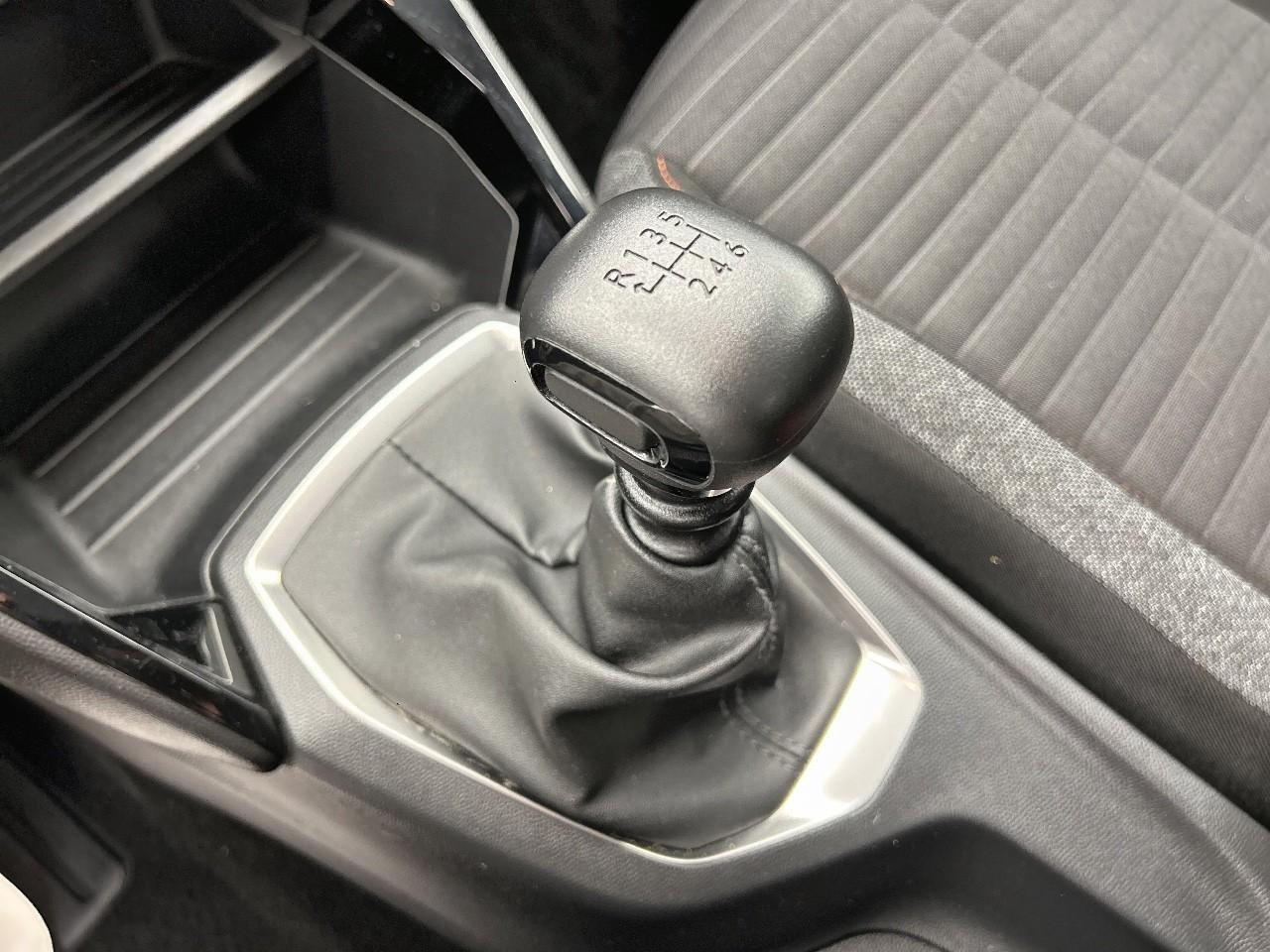 Peugeot 208 puretech 100 s&s bvm6 active — photo 17