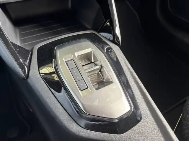 Peugeot 208 hybrid 110 e-dcs6 — photo 14