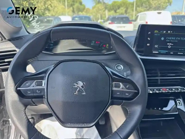 Peugeot 208 electrique 50 kwh 136ch — photo 12