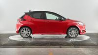Toyota Yaris 116h Collection 5p MY22 — photo 4