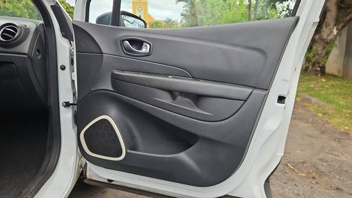 Renault Captur 0.9 TCe 90 - Zen – 2018 – 142222 km – Essence – Boîte Manuelle — photo 27
