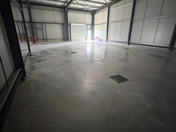 Bâtiment d'activité neuf et isolé - 170 à 400 m² - RN31 La Feuillie
