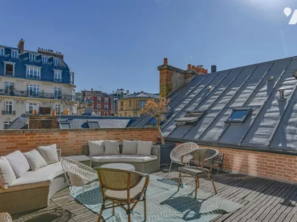 PARIS 17 / PLACE LÉVIS - MONCEAU - RARE HÔTEL PARTICULIER GUERLAIN 10 PIÈCES + TERRASSES & GARAGE