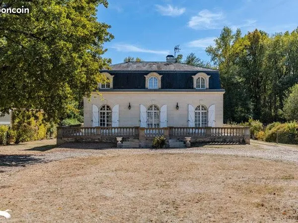 Propriété 5 pièces 151 m²