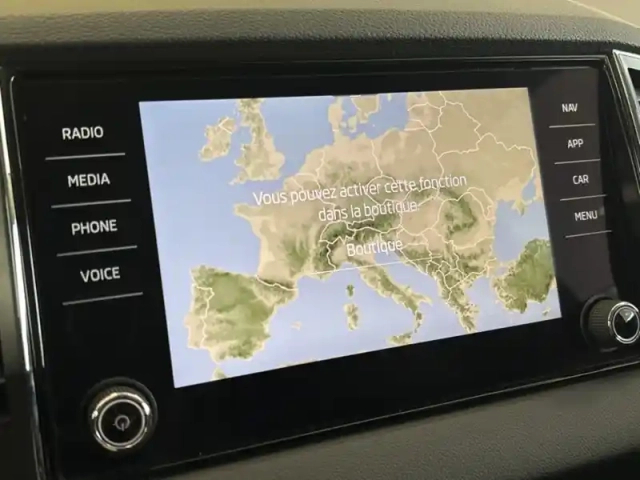 Skoda Karoq style ambition car play caméra — photo 20