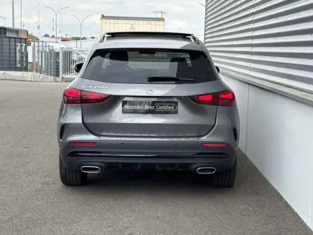 Mercedes Gla 250 e hybrid eq amg line — photo 4