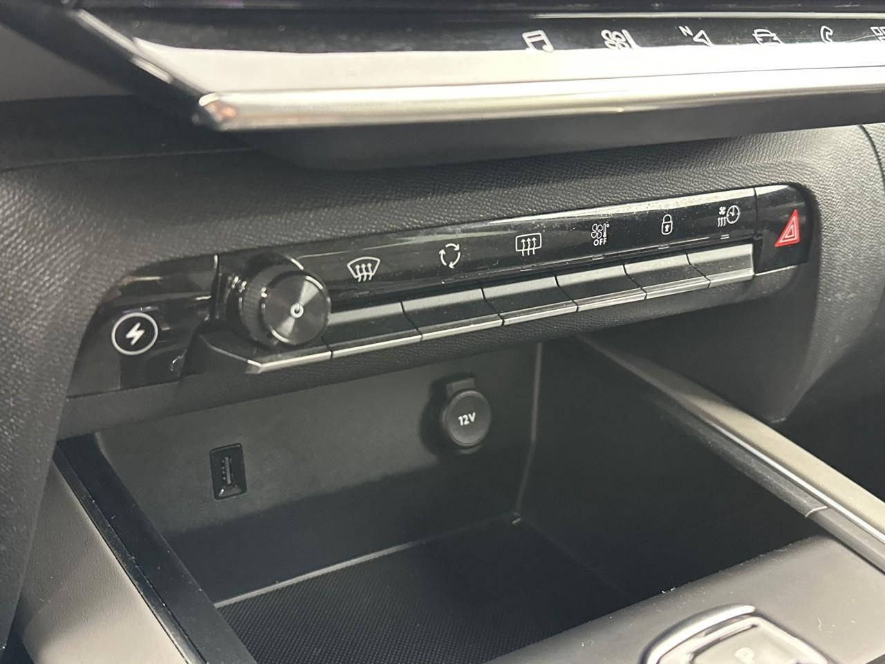 Citroën C5 Aircross hybride rechargeable 225 s&s e-eat8 c-series — photo 27
