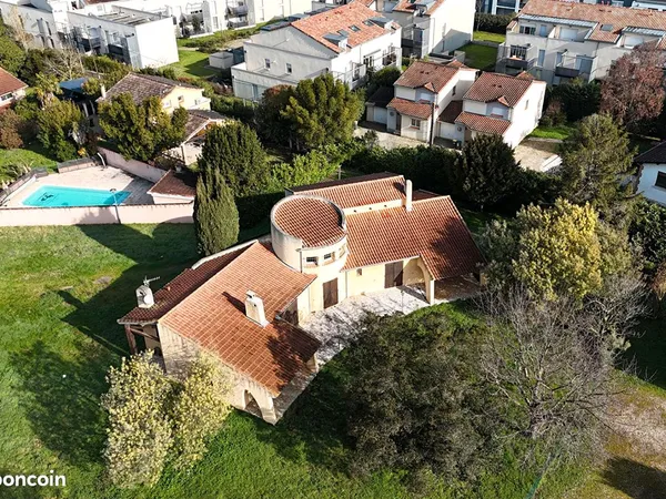 Maison 6 pièces 180 m²