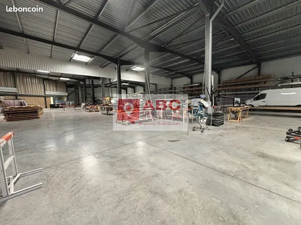 LOCAL D'ACTIVITE 2820 m² FABRÈGUES