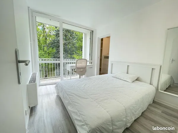 Chambre privée à louer en colocation à Cergy