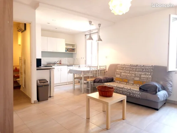 Particulier loue agréable STUDIO MEUBLE