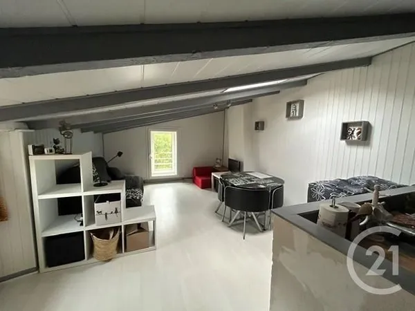 Studio 1 pièce 25 m²