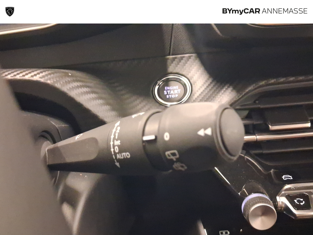 Peugeot 2008 Hybrid 145 e-DCS6 — photo 31