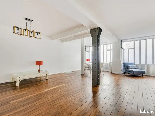 Loft 5 pièces 136 m²