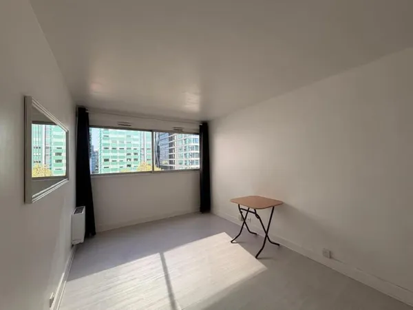 STUDIO - LA DÉFENSE