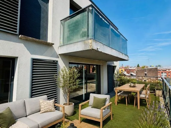 Grand T4 - 3 chambres - Terrasse plein sud de 28 m² - Parking