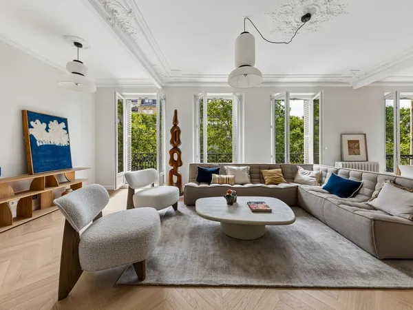 Appartement 6 pièces 126 m²