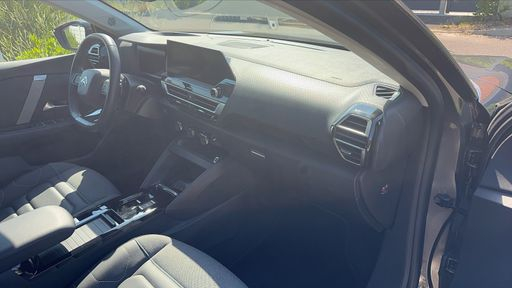 Citroen C4 1.5 BlueHDi 130 EAT8 - Max – 2024 – 26100 km – Diesel – Boîte Automatique — photo 39