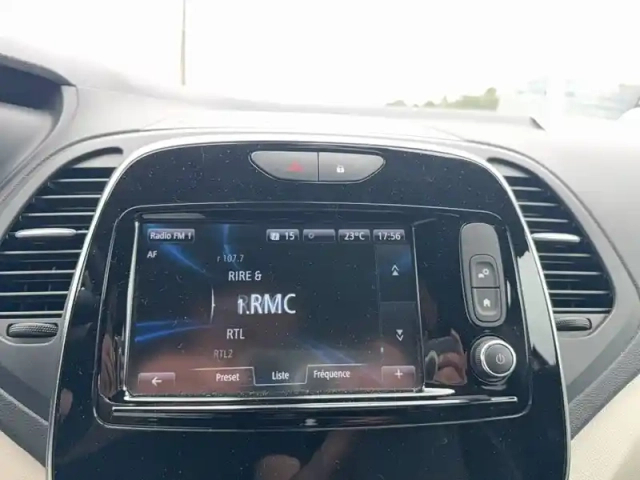 Renault Captur tce 150 fap edc — photo 35