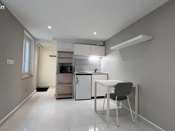 🏠 Studio à louer - 15 m² meublé | Dijon centre