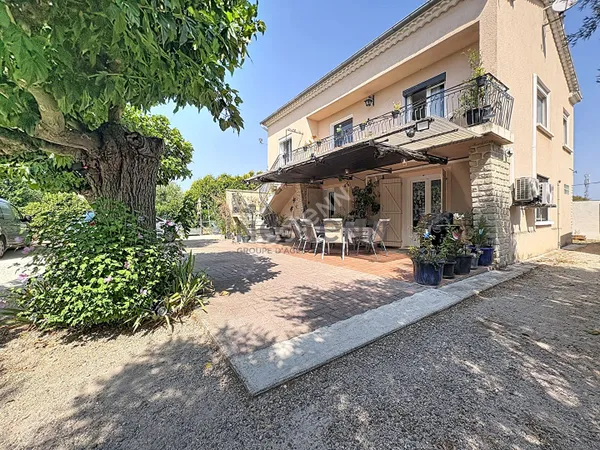 Maison Bédarrides d'environ 135m²