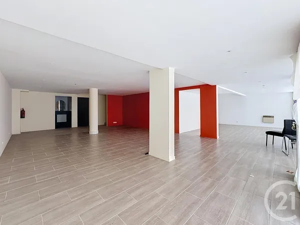 Local 160 m²
